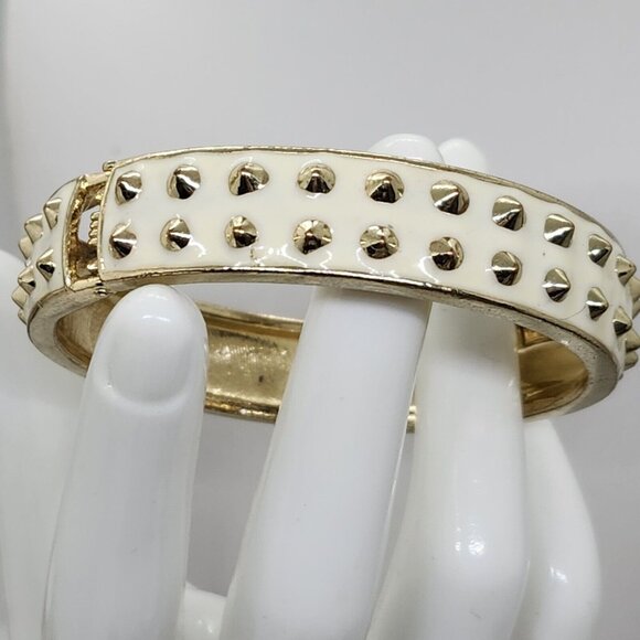 Cream‎ Enamel Gold Tone Spike Bracelet - Picture 1 of 4